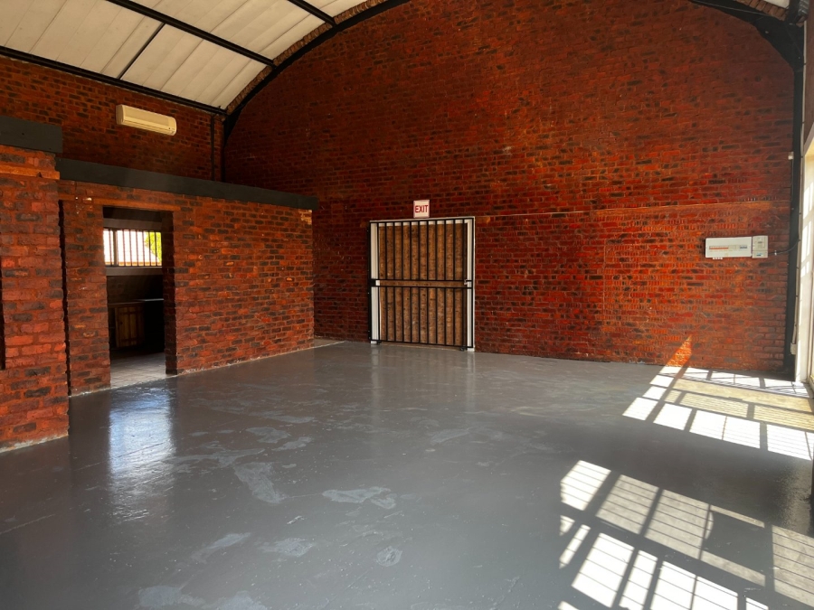 To Let commercial Property for Rent in Melodie North West